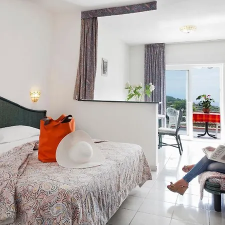 Отель Parco La Rosa 3*