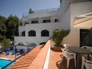 מלון Parco La Rosa